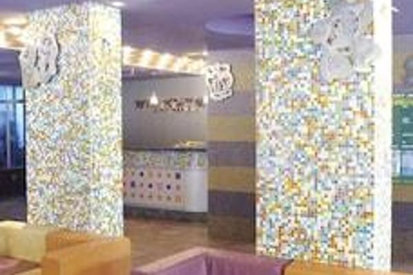 Hotel .Com (Albena)
